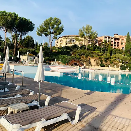 Appartement Classe Premium - Le Jardin Clos Vue Mer -Parking Couvert - Piscine Chauffee Du 05-04 Au 01 -11- Parc Residentiel Avec Espaces De Loisirs Parcours De Sante, Randonnees , Jeux Exterieur *