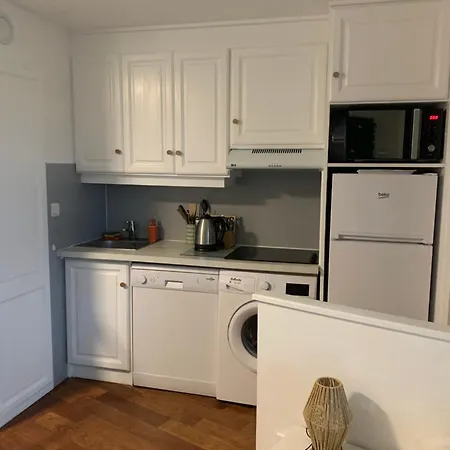 Appartement Classe Premium - Le Jardin Clos Vue Mer -Parking Couvert - Piscine Chauffee Du 05-04 Au 01 -11- Parc Residentiel Avec Espaces De Loisirs Parcours De Sante, Randonnees , Jeux Exterieur Apartment *