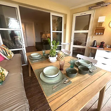 Appartement Classe Premium - Le Jardin Clos Vue Mer -Parking Couvert - Piscine Chauffee Du 05-04 Au 01 -11- Parc Residentiel Avec Espaces De Loisirs Parcours De Sante, Randonnees , Jeux Exterieur * Saint-Raphaël