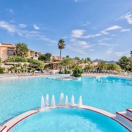 Appartement Classe Premium - Le Jardin Clos Vue Mer -Parking Couvert - Piscine Chauffee Du 05-04 Au 01 -11- Parc Residentiel Avec Espaces De Loisirs Parcours De Sante, Randonnees , Jeux Exterieur Saint-Raphaël