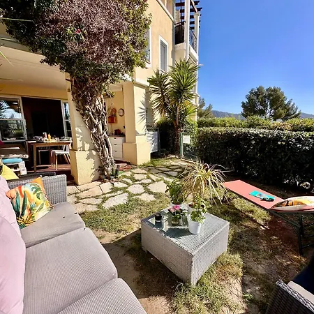 Appartement Classe Premium - Le Jardin Clos Vue Mer -Parking Couvert - Piscine Chauffee Du 05-04 Au 01 -11- Parc Residentiel Avec Espaces De Loisirs Parcours De Sante, Randonnees , Jeux Exterieur דירה *