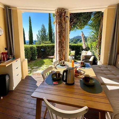 Appartement Classe Premium - Le Jardin Clos Vue Mer -Parking Couvert - Piscine Chauffee Du 05-04 Au 01 -11- Parc Residentiel Avec Espaces De Loisirs Parcours De Sante, Randonnees , Jeux Exterieur Saint-Raphael (Var)