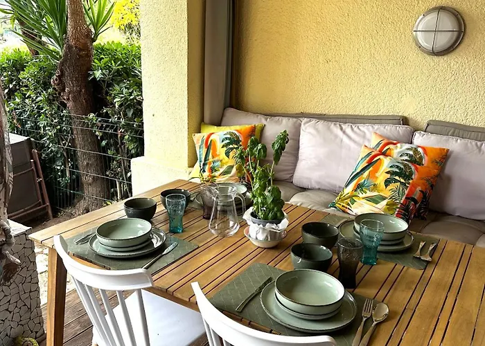 Pierre&vacances Cap Estérel Jardin Clos Et Terrasse